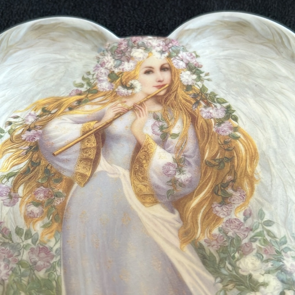 NWOT Set of 9 symphony of Angels Wall Hanging Plates. - Picture 10 of 12